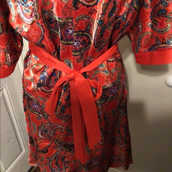 Multicolored Kimono styled dress. - Picture 7 of 11